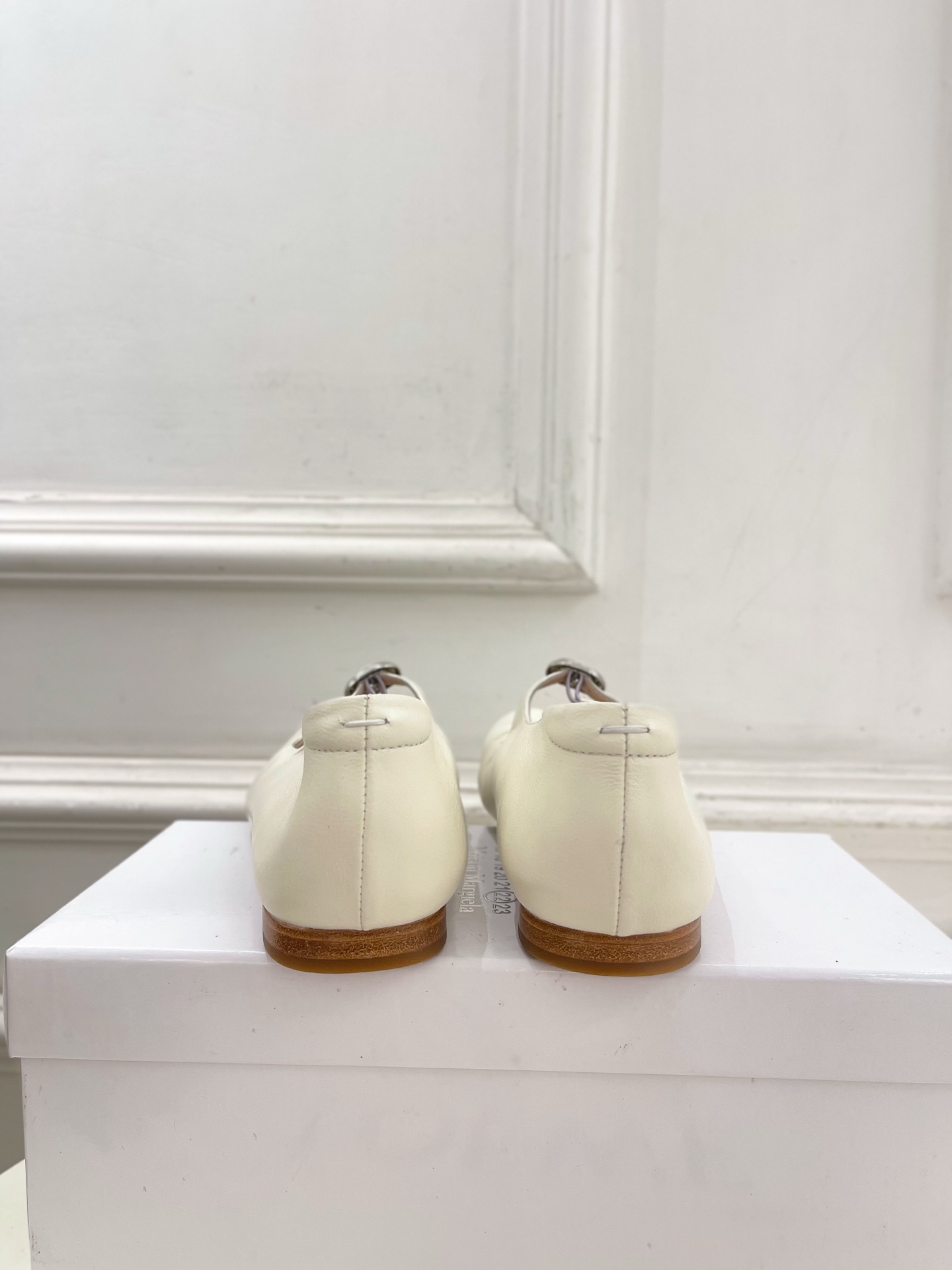 Maison Margiela· 马吉拉26𝐬𝐬  2026秋冬新品 MM6分趾玛丽珍芭蕾平底鞋———————— MM6
