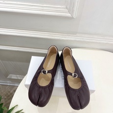 Maison Margiela· 马吉拉26𝐬𝐬 2026秋冬新品 MM6分趾玛丽珍芭蕾平底鞋———————— MM6 Maison Margiela· 马吉拉26𝐬𝐬 2026秋冬新品 MM6分趾玛丽珍芭蕾平底鞋———————— MM6