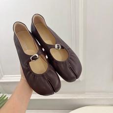 Maison Margiela· 马吉拉26𝐬𝐬 2026秋冬新品 MM6分趾玛丽珍芭蕾平底鞋———————— MM6 Maison Margiela· 马吉拉26𝐬𝐬 2026秋冬新品 MM6分趾玛丽珍芭蕾平底鞋———————— MM6