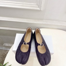 Maison Margiela· 马吉拉26𝐬𝐬 2026秋冬新品 MM6分趾玛丽珍芭蕾平底鞋———————— MM6 Maison Margiela· 马吉拉26𝐬𝐬 2026秋冬新品 MM6分趾玛丽珍芭蕾平底鞋———————— MM6