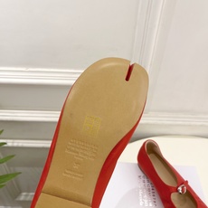 Maison Margiela· 马吉拉26𝐬𝐬 2026秋冬新品 MM6分趾玛丽珍芭蕾平底鞋———————— MM6 Maison Margiela· 马吉拉26𝐬𝐬 2026秋冬新品 MM6分趾玛丽珍芭蕾平底鞋———————— MM6