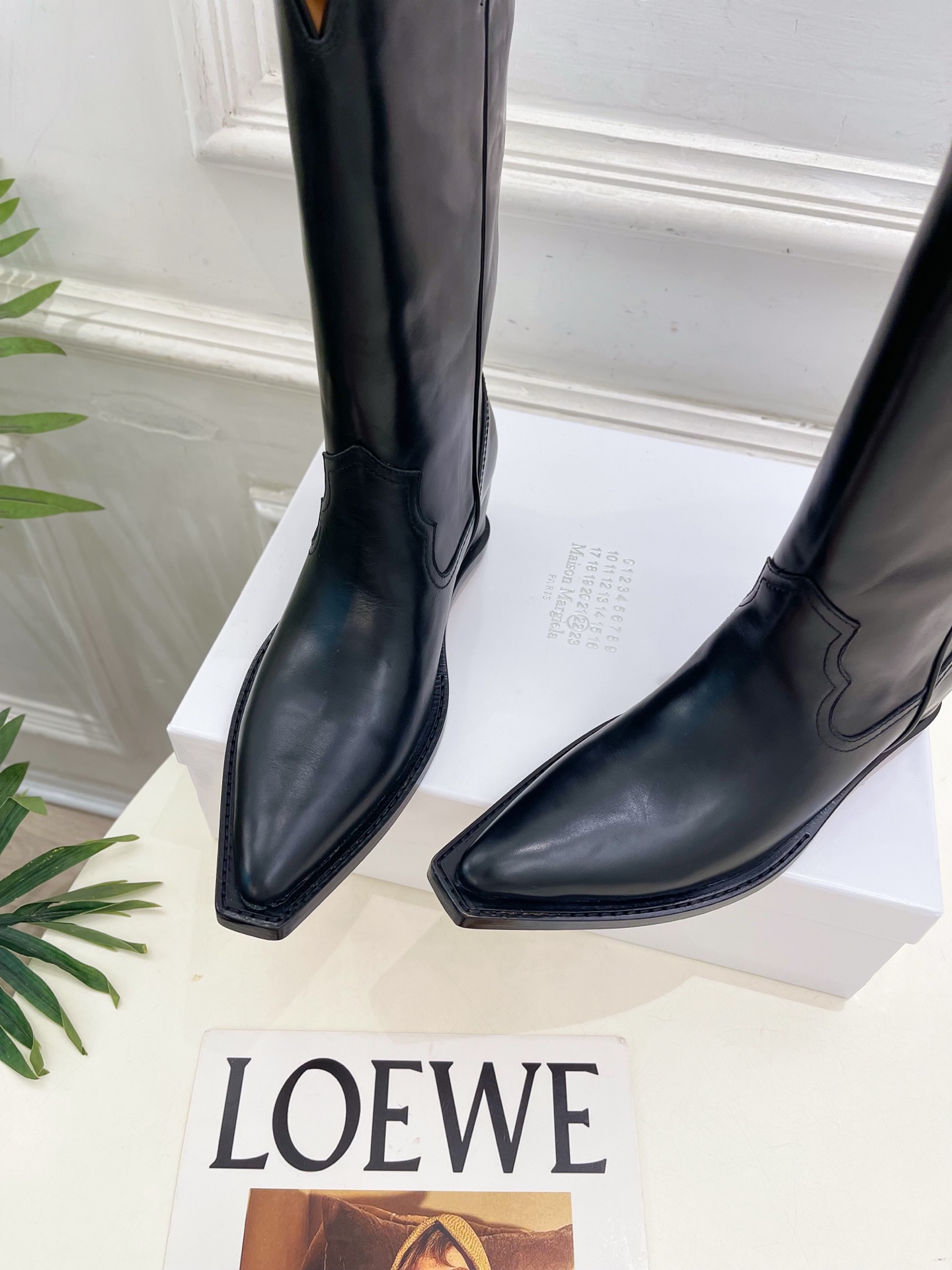 Maison Margiela· 马吉拉26𝐬𝐬  2026秋冬新品 MM6复古分趾内增高西部牛仔靴———————— M