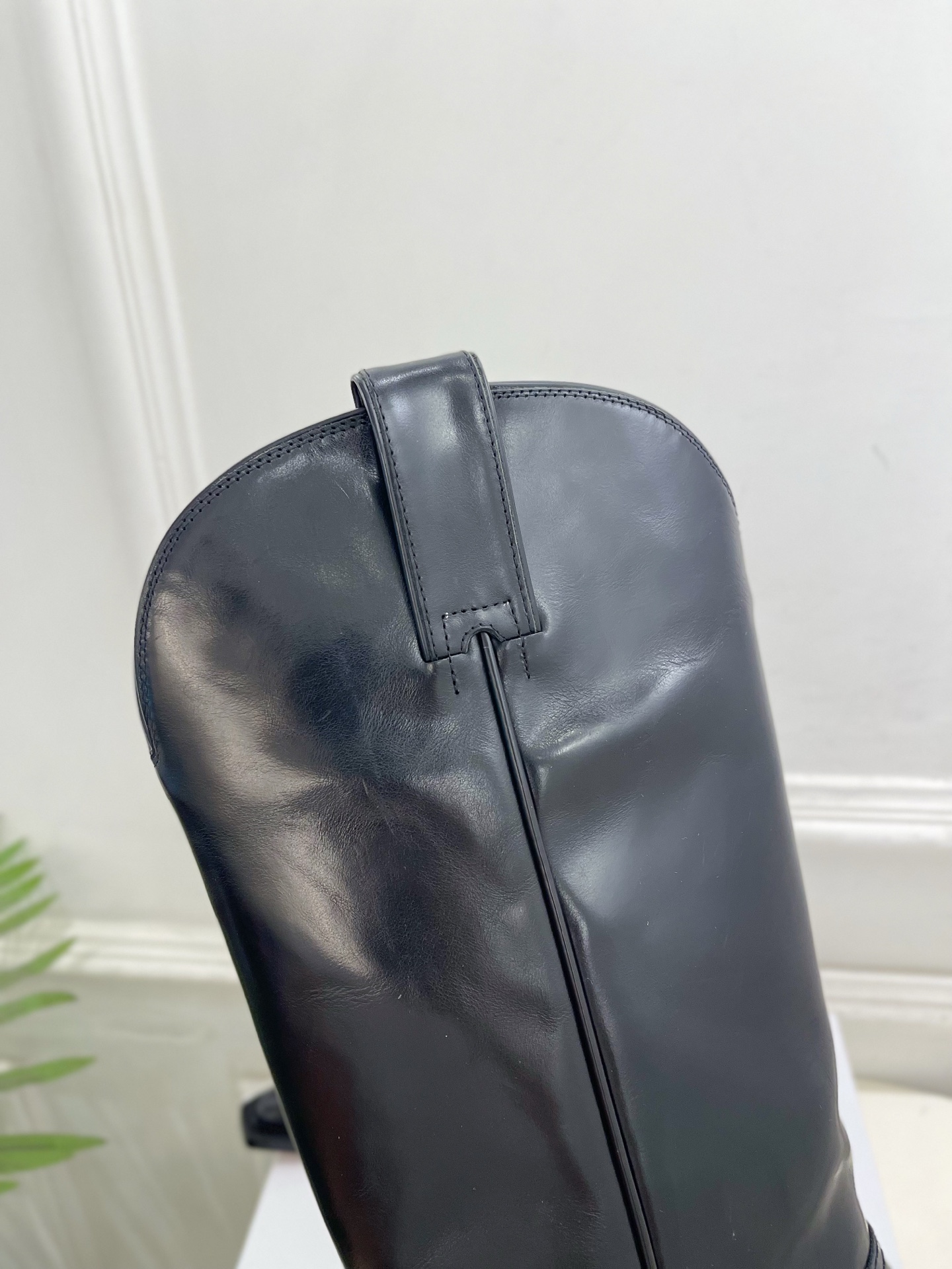 Maison Margiela· 马吉拉26𝐬𝐬  2026秋冬新品 MM6复古分趾内增高西部牛仔靴———————— M