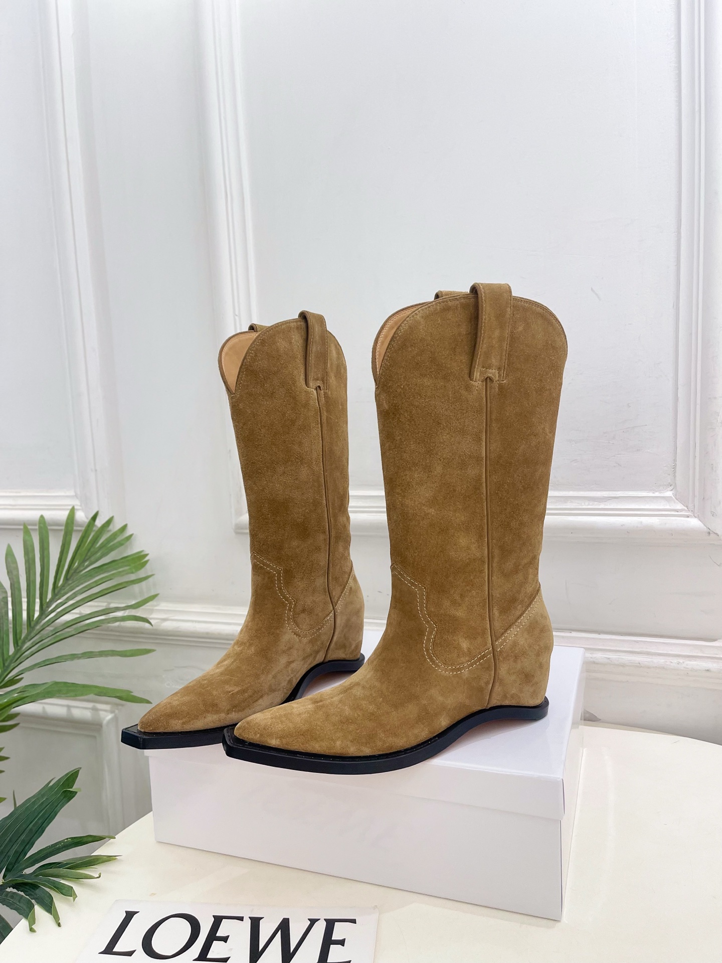 Maison Margiela· 马吉拉26𝐬𝐬  2026秋冬新品 MM6复古分趾内增高西部牛仔靴———————— M