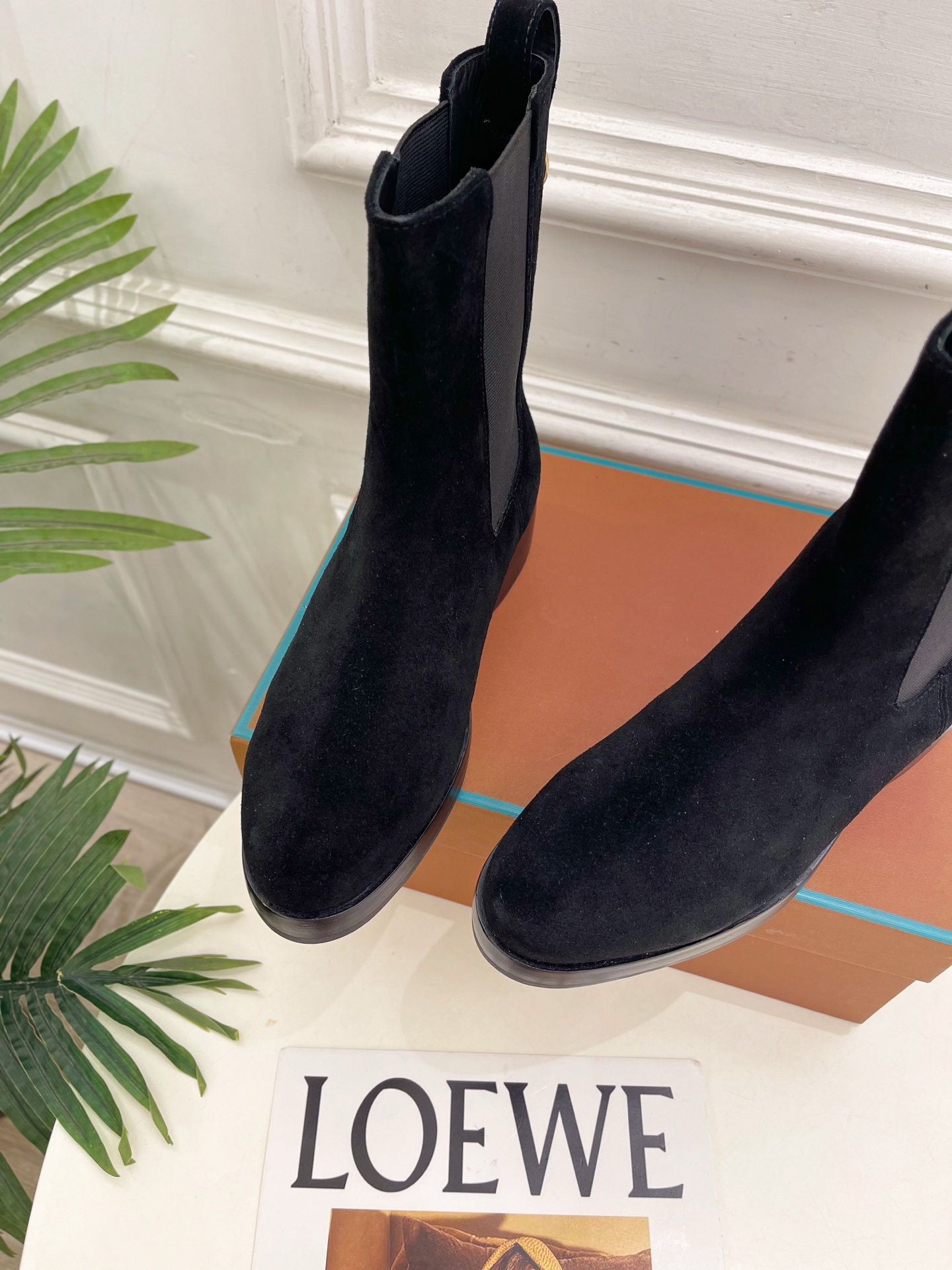 Loro Piana 乐悠翩雅 代购级别⚠️2026秋冬新品 复古简约切尔西短靴————————— LP是意大利顶级奢 Loro Piana 乐悠翩雅 代购级别⚠️2026秋冬新品 复古简约切尔西短靴————————— LP是意大利顶级奢