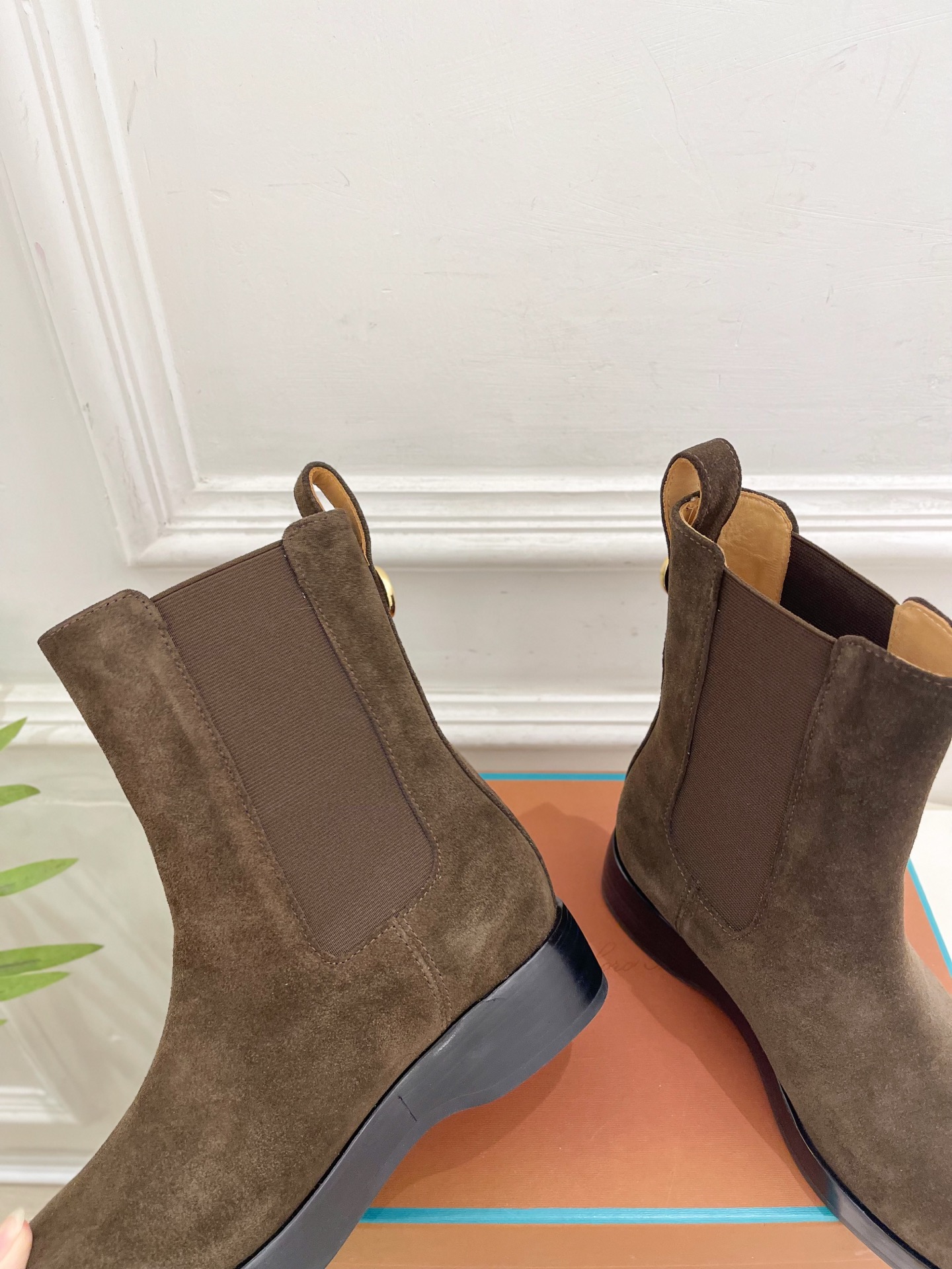 Loro Piana 乐悠翩雅 代购级别⚠️2026秋冬新品 复古简约切尔西短靴————————— LP是意大利顶级奢 Loro Piana 乐悠翩雅 代购级别⚠️2026秋冬新品 复古简约切尔西短靴————————— LP是意大利顶级奢
