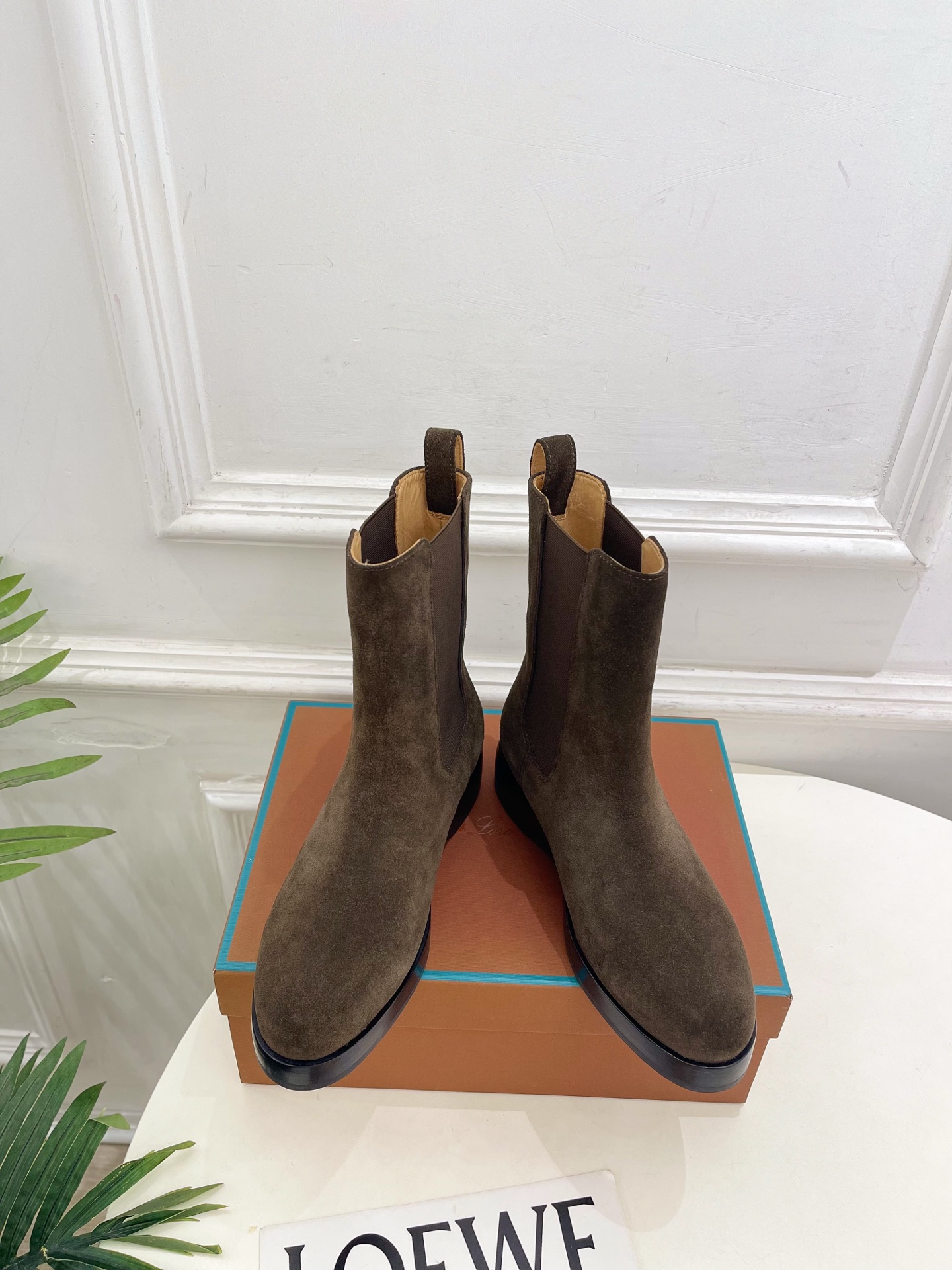 Loro Piana 乐悠翩雅 代购级别⚠️2026秋冬新品 复古简约切尔西短靴————————— LP是意大利顶级奢 Loro Piana 乐悠翩雅 代购级别⚠️2026秋冬新品 复古简约切尔西短靴————————— LP是意大利顶级奢