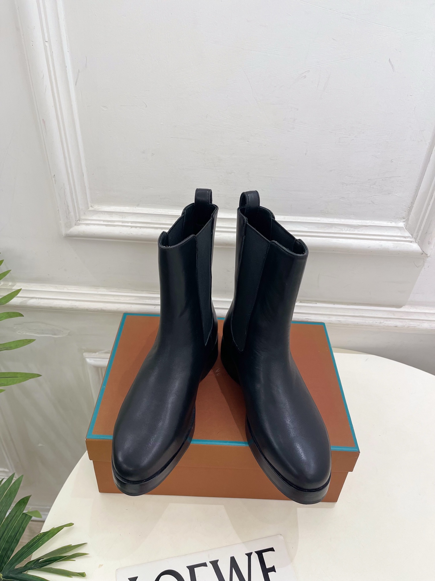 Loro Piana 乐悠翩雅 代购级别⚠️2026秋冬新品 复古简约切尔西短靴————————— LP是意大利顶级奢 Loro Piana 乐悠翩雅 代购级别⚠️2026秋冬新品 复古简约切尔西短靴————————— LP是意大利顶级奢