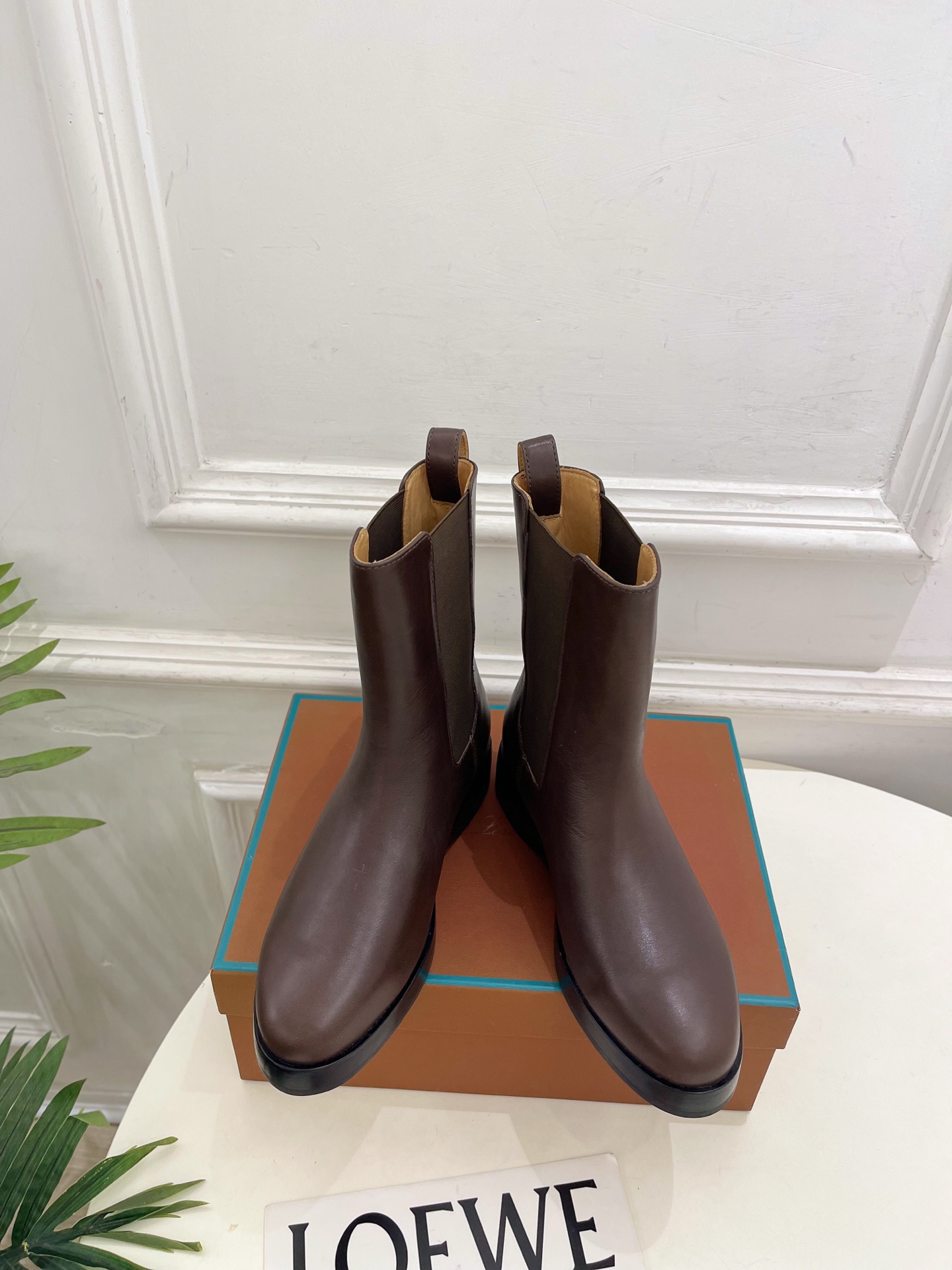 Loro Piana 乐悠翩雅 代购级别⚠️2026秋冬新品 复古简约切尔西短靴————————— LP是意大利顶级奢 Loro Piana 乐悠翩雅 代购级别⚠️2026秋冬新品 复古简约切尔西短靴————————— LP是意大利顶级奢