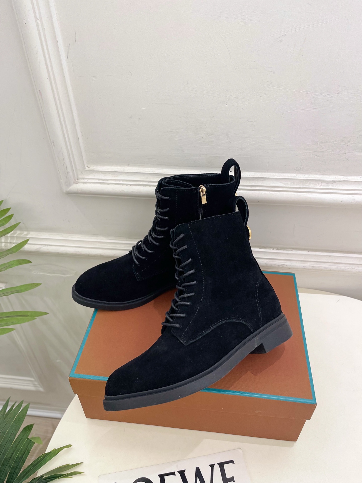 Loro Piana 乐悠翩雅 代购级别⚠️2026秋冬新品 复古简约系带内拉链马丁靴————————— LP是意大利 Loro Piana 乐悠翩雅 代购级别⚠️2026秋冬新品 复古简约系带内拉链马丁靴————————— LP是意大利