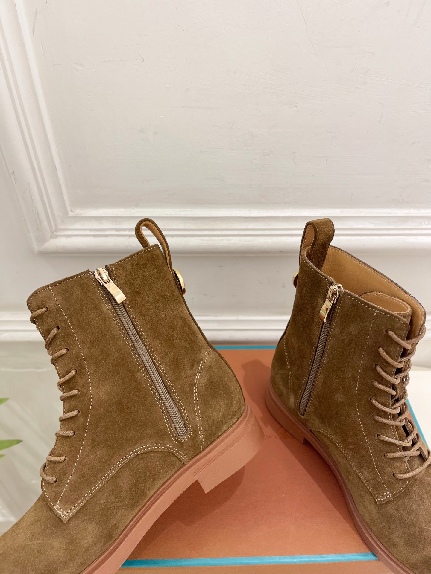 Loro Piana 乐悠翩雅 代购级别⚠️2026秋冬新品 复古简约系带内拉链马丁靴————————— LP是意大利 Loro Piana 乐悠翩雅 代购级别⚠️2026秋冬新品 复古简约系带内拉链马丁靴————————— LP是意大利