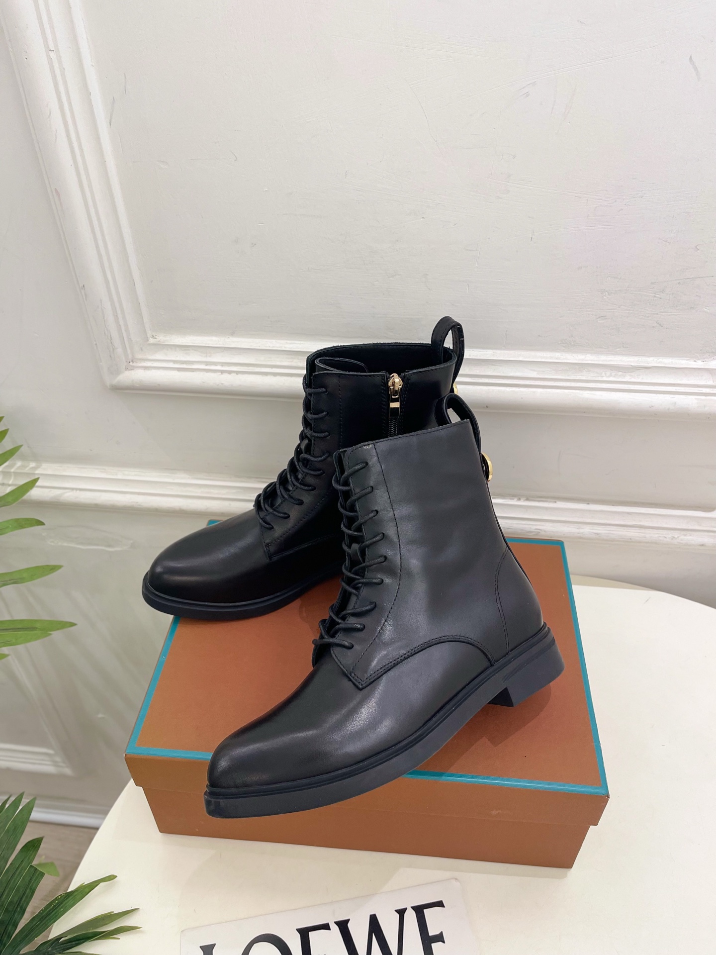 Loro Piana 乐悠翩雅 代购级别⚠️2026秋冬新品  复古简约系带内拉链马丁靴————————— LP是意大利