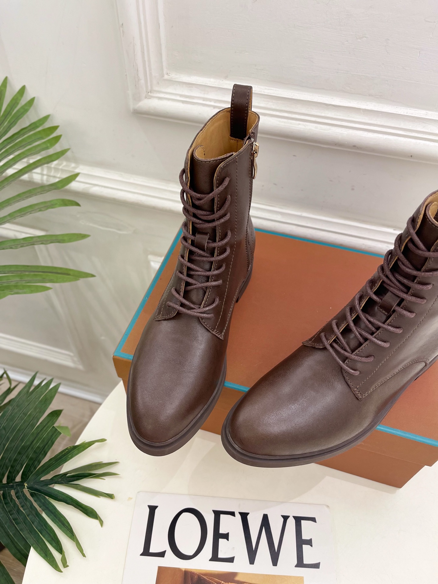 Loro Piana 乐悠翩雅 代购级别⚠️2026秋冬新品  复古简约系带内拉链马丁靴————————— LP是意大利