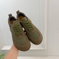 The row 2026秋冬新品 复古拼色系带阿甘休闲鞋 ————————— 作为这两年最受欢迎的设计师牌,设计简单、细 The row 2026秋冬新品 复古拼色系带阿甘休闲鞋 ————————— 作为这两年最受欢迎的设计师牌,设计简单、细