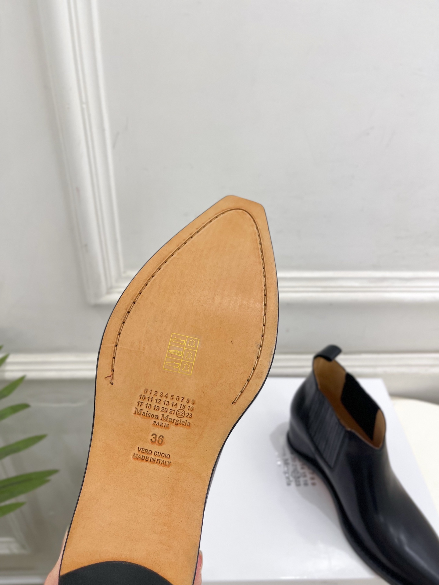 Maison Margiela· 马吉拉26𝐬𝐬 2026秋冬新品 MM6复古内增高尖头切尔西短靴———————— M Maison Margiela· 马吉拉26𝐬𝐬 2026秋冬新品 MM6复古内增高尖头切尔西短靴———————— M
