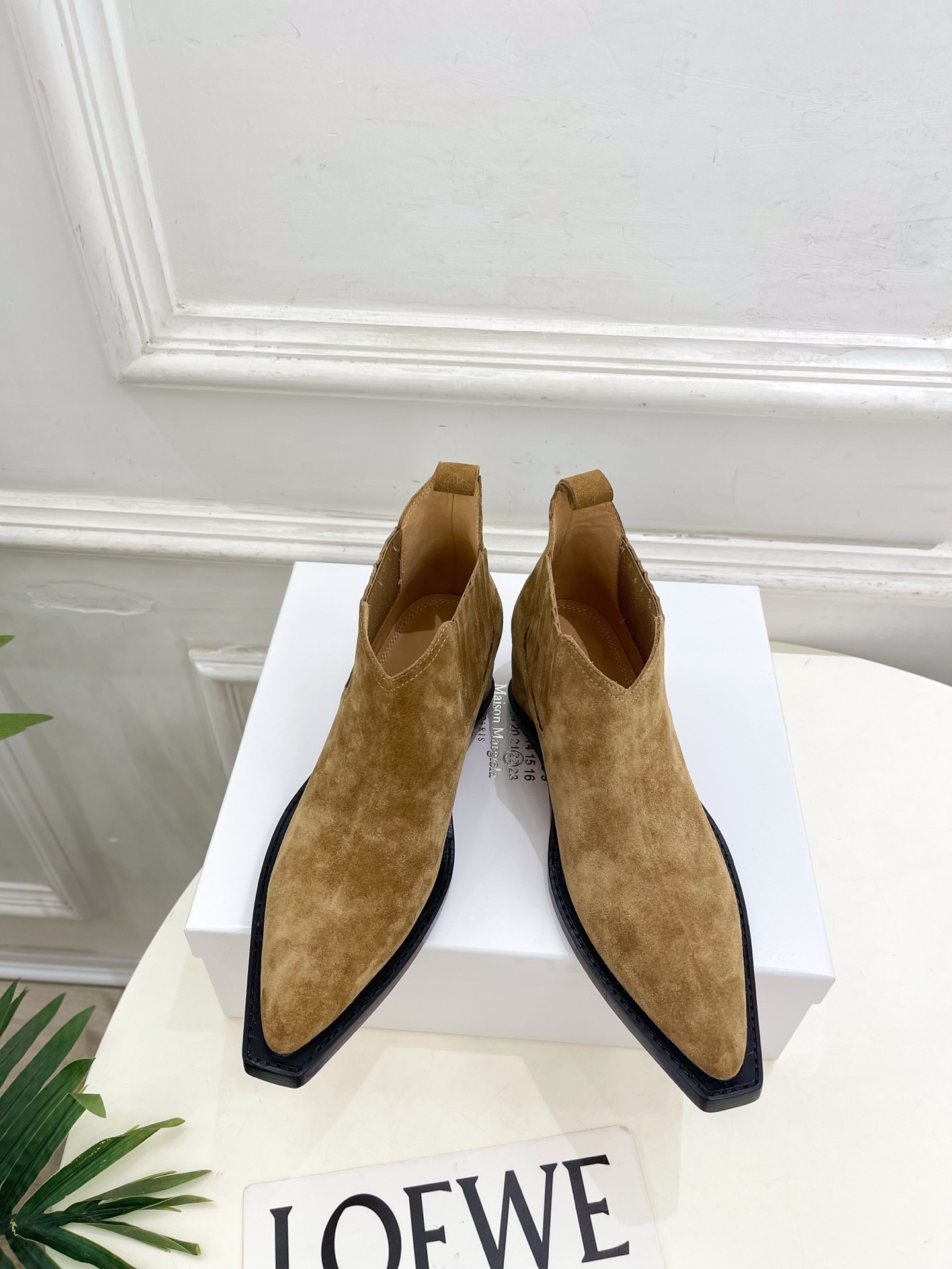 Maison Margiela· 马吉拉26𝐬𝐬 2026秋冬新品 MM6复古内增高尖头切尔西短靴———————— M Maison Margiela· 马吉拉26𝐬𝐬 2026秋冬新品 MM6复古内增高尖头切尔西短靴———————— M