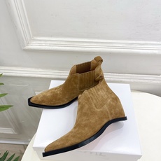Maison Margiela· 马吉拉26𝐬𝐬 2026秋冬新品 MM6复古内增高尖头切尔西短靴———————— M Maison Margiela· 马吉拉26𝐬𝐬 2026秋冬新品 MM6复古内增高尖头切尔西短靴———————— M