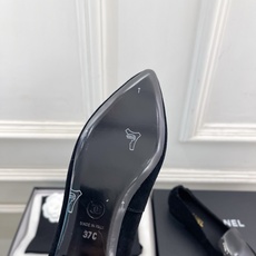 𝐂𝐇𝐀𝐍𝐄𝐋 | 小香 26𝐬𝐬 🦋2026 秋冬新品 专柜经典走秀款 小香双C拼色尖头平底凉鞋 单鞋 系列上新〰 𝐂𝐇𝐀𝐍𝐄𝐋 | 小香 26𝐬𝐬 🦋2026 秋冬新品 专柜经典走秀款 小香双C拼色尖头平底凉鞋 单鞋 系列上新〰