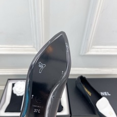 𝐂𝐇𝐀𝐍𝐄𝐋 | 小香 26𝐬𝐬 🦋2026 秋冬新品 专柜经典走秀款 小香双C拼色尖头平底凉鞋 单鞋 系列上新〰 𝐂𝐇𝐀𝐍𝐄𝐋 | 小香 26𝐬𝐬 🦋2026 秋冬新品 专柜经典走秀款 小香双C拼色尖头平底凉鞋 单鞋 系列上新〰