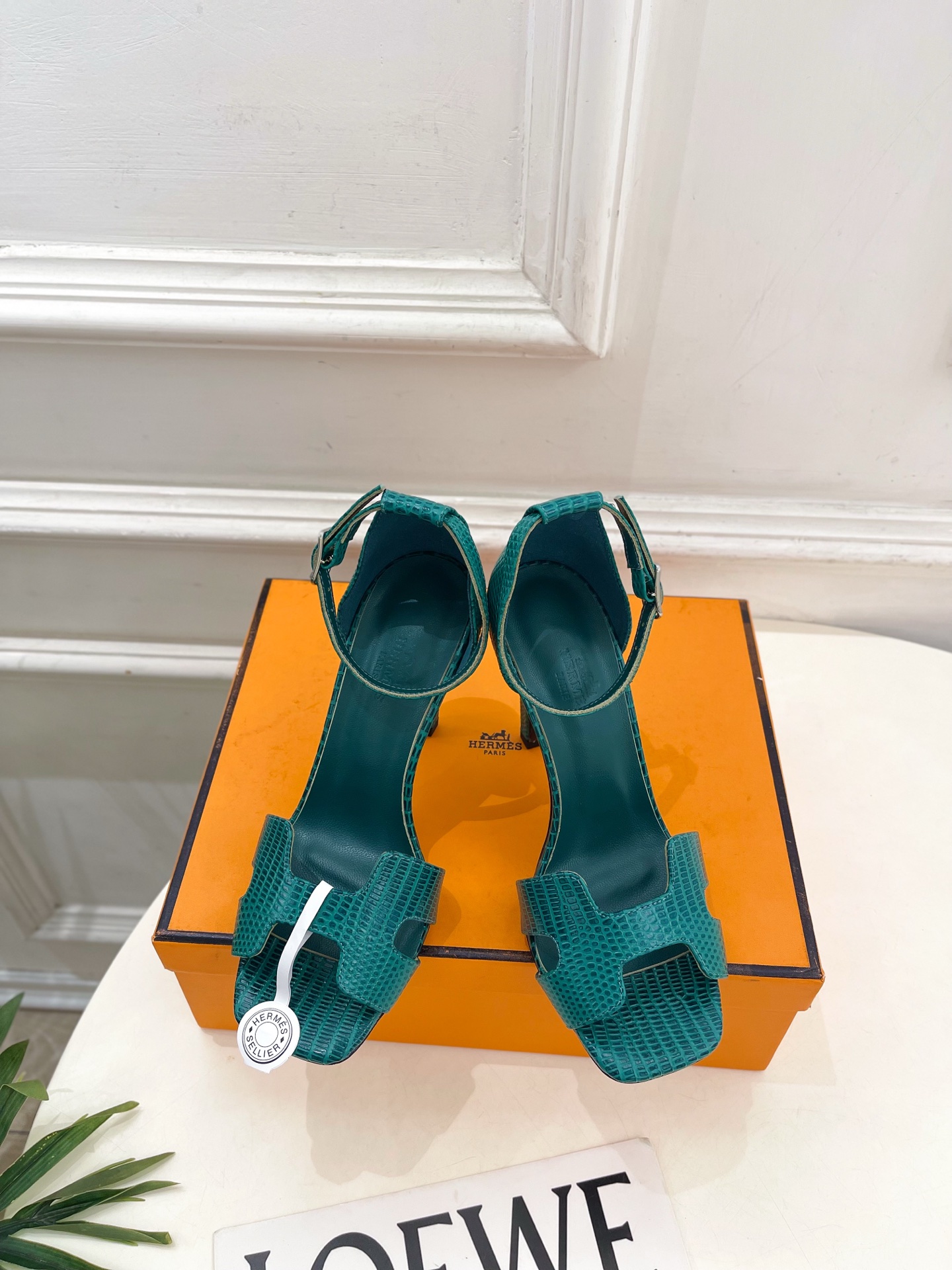 🐎𝐇𝐄𝐑𝐌𝐄* 爱玛仕 26𝐬𝐬 🌈2026新品 专柜新款 经典H型高跟凉鞋系列〰 ◽鞋面:原版特定制皮面 ◽️ 内里 🐎𝐇𝐄𝐑𝐌𝐄* 爱玛仕 26𝐬𝐬 🌈2026新品 专柜新款 经典H型高跟凉鞋系列〰 ◽鞋面:原版特定制皮面 ◽️ 内里