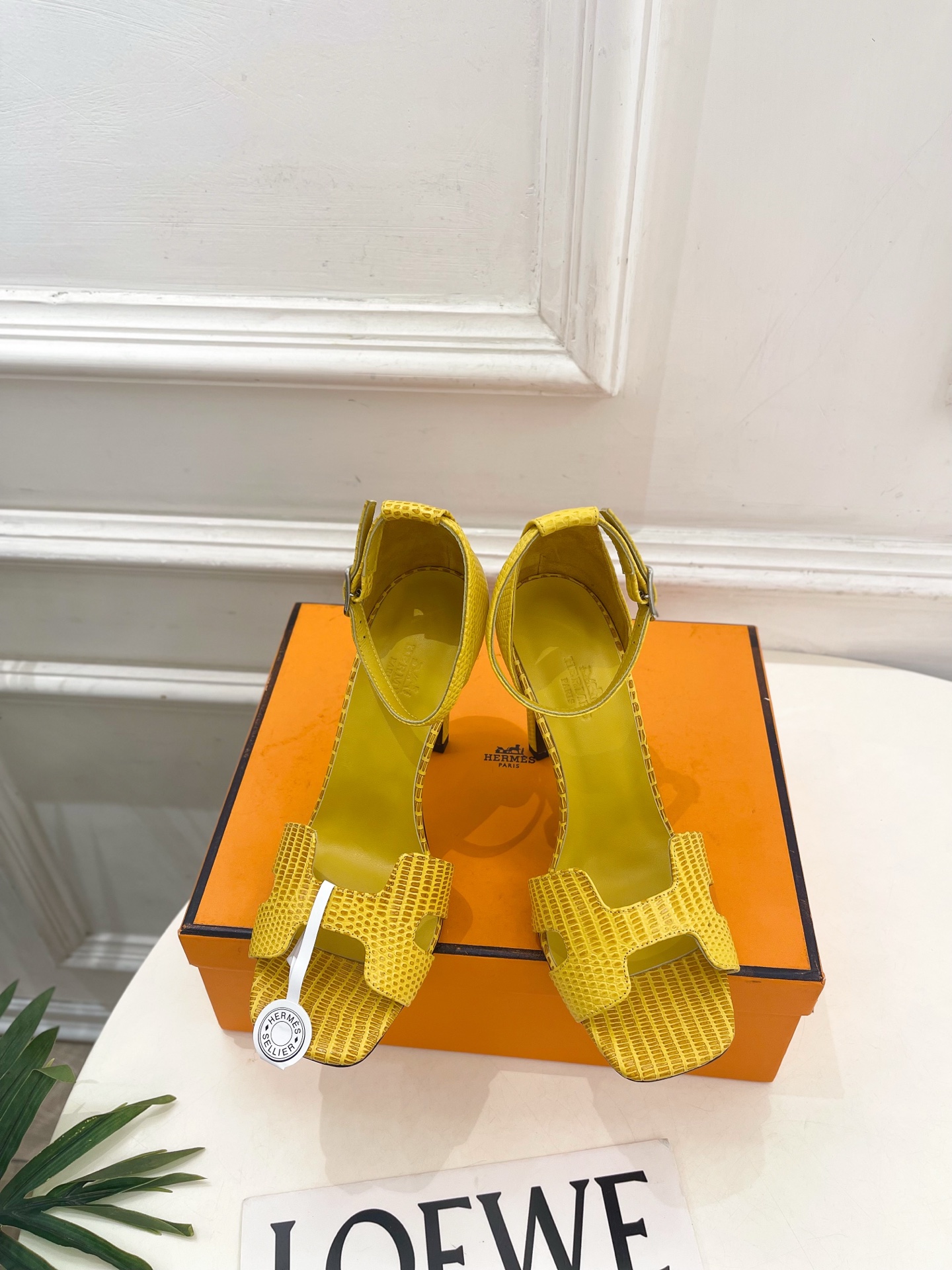 🐎𝐇𝐄𝐑𝐌𝐄* 爱玛仕 26𝐬𝐬 🌈2026新品 专柜新款 经典H型高跟凉鞋系列〰 ◽鞋面:原版特定制皮面 ◽️ 内里 🐎𝐇𝐄𝐑𝐌𝐄* 爱玛仕 26𝐬𝐬 🌈2026新品 专柜新款 经典H型高跟凉鞋系列〰 ◽鞋面:原版特定制皮面 ◽️ 内里