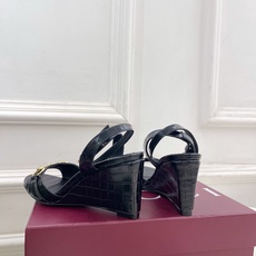 Gucci | 古驰 26𝐬𝐬 ⭐️ G家 主打系列终于面世,狠货值得期待!原有的经典 创造新设计 ✨ ❥2026 Gucci | 古驰 26𝐬𝐬 ⭐️ G家 主打系列终于面世,狠货值得期待!原有的经典 创造新设计 ✨ ❥2026