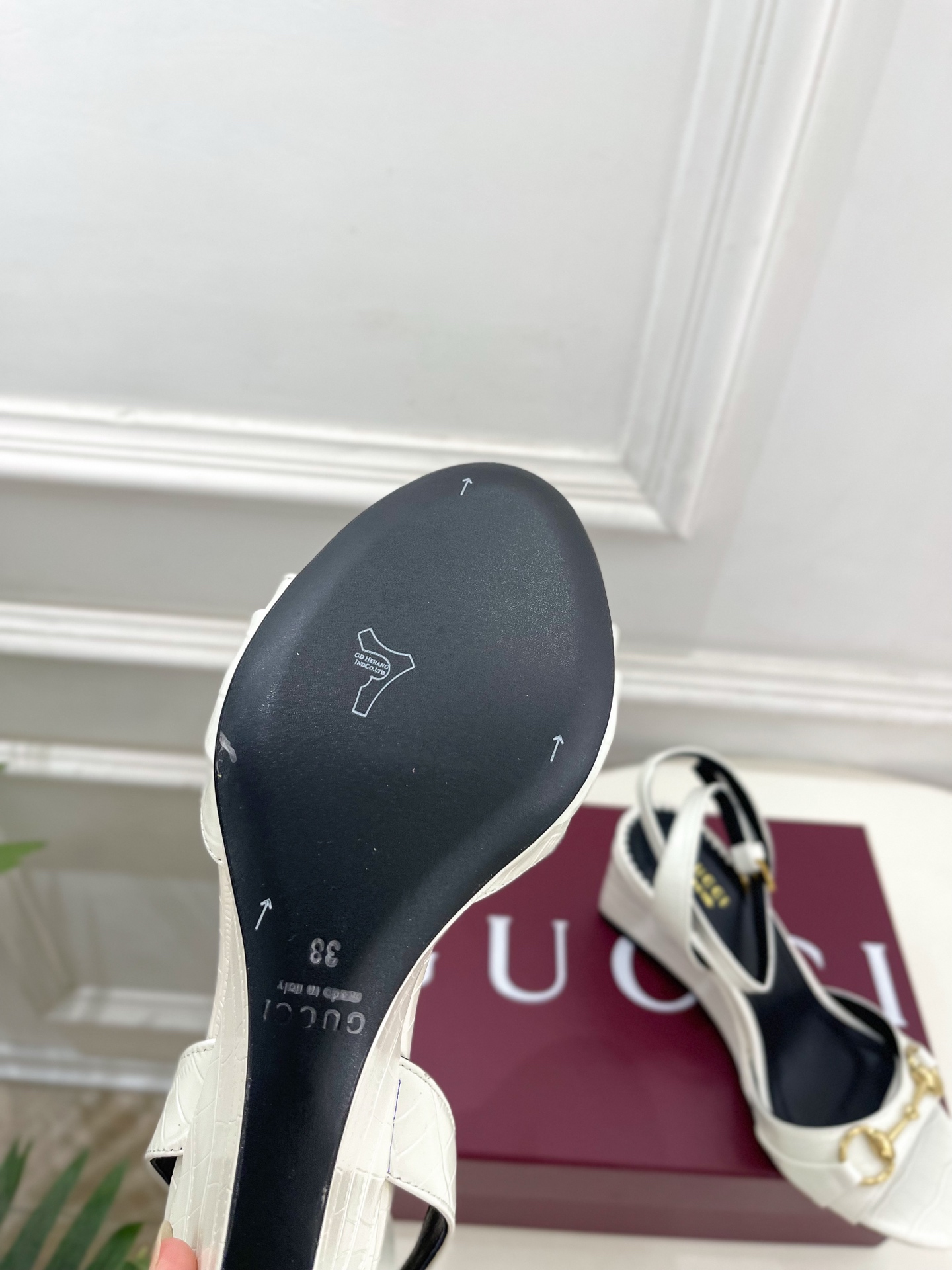 Gucci |  古驰  26𝐬𝐬  ⭐️ G家 主打系列终于面世，狠货值得期待！原有的经典 创造新设计 ✨ ❥2026