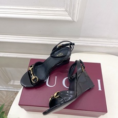 Gucci | 古驰 26𝐬𝐬 ⭐️ G家 主打系列终于面世,狠货值得期待!原有的经典 创造新设计 ✨ ❥2026 Gucci | 古驰 26𝐬𝐬 ⭐️ G家 主打系列终于面世,狠货值得期待!原有的经典 创造新设计 ✨ ❥2026