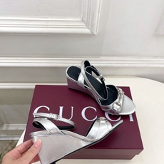 Gucci | 古驰 26𝐬𝐬 ⭐️ G家 主打系列终于面世,狠货值得期待!原有的经典 创造新设计 ✨ ❥2026 Gucci | 古驰 26𝐬𝐬 ⭐️ G家 主打系列终于面世,狠货值得期待!原有的经典 创造新设计 ✨ ❥2026