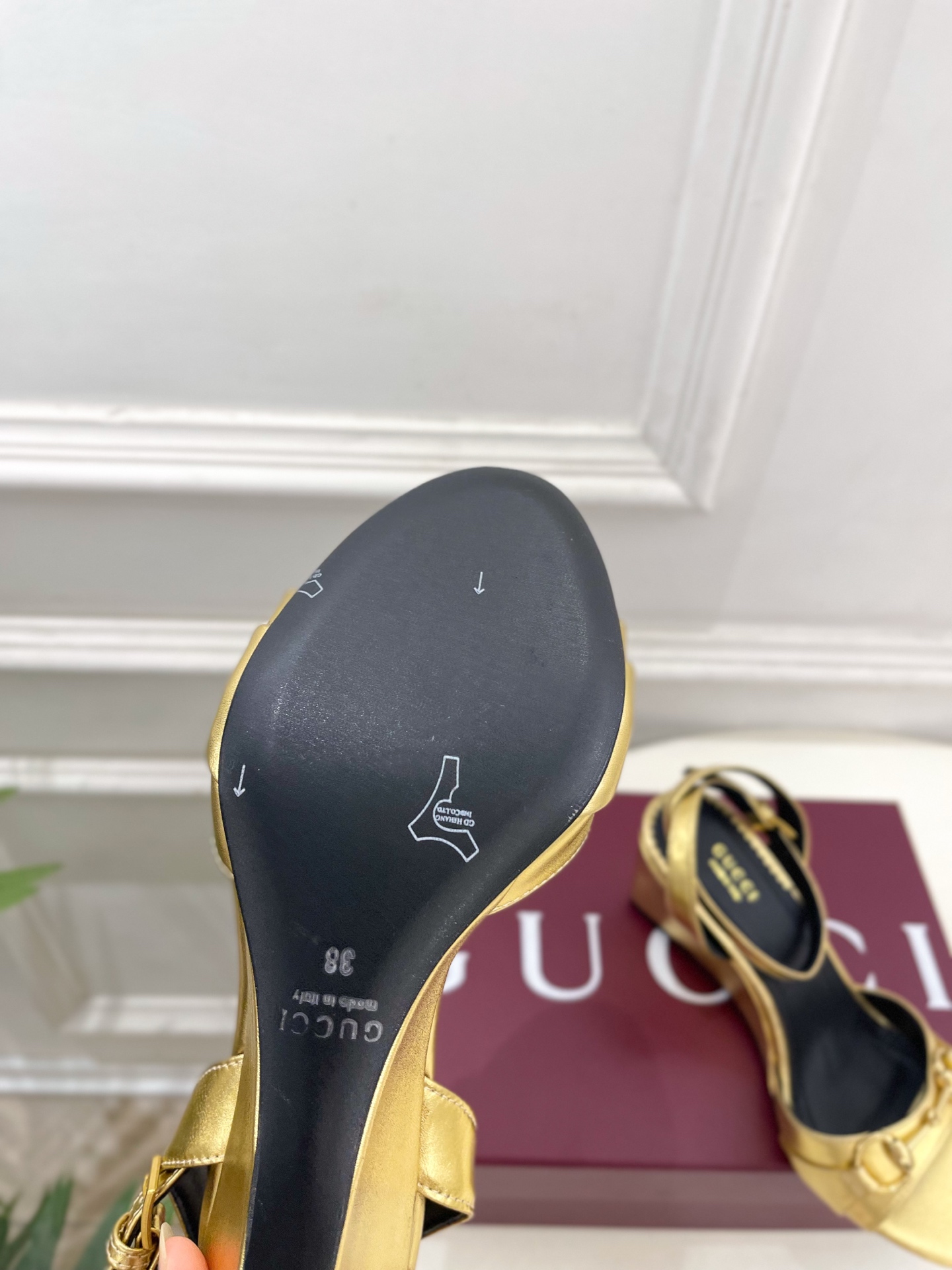 Gucci |  古驰  26𝐬𝐬  ⭐️ G家 主打系列终于面世，狠货值得期待！原有的经典 创造新设计 ✨ ❥2026