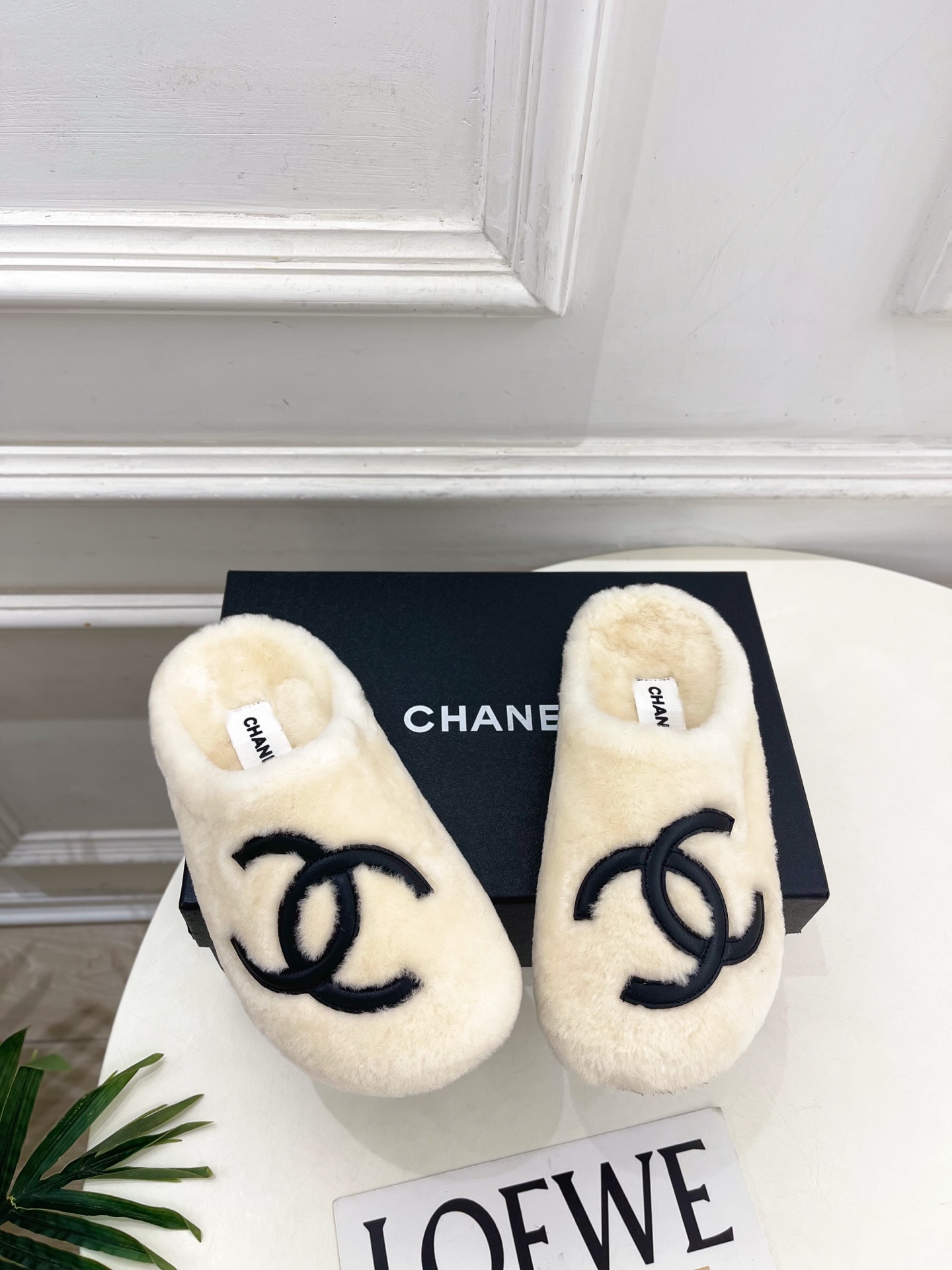 𝐂𝐇𝐀𝐍𝐄𝐋  | 小香  26𝐬𝐬  🦋2026 秋冬新品 专柜经典走秀款 小香大双C懒人毛毛穆勒拖 系列上新〰 🍬 