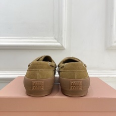Miu Miu | 缪缪 26𝐬𝐬 🖤2026秋冬新品 专柜主打最新走秀款 miumiu复古风系带休闲乐福鞋 火爆上新 Miu Miu | 缪缪 26𝐬𝐬 🖤2026秋冬新品 专柜主打最新走秀款 miumiu复古风系带休闲乐福鞋 火爆上新