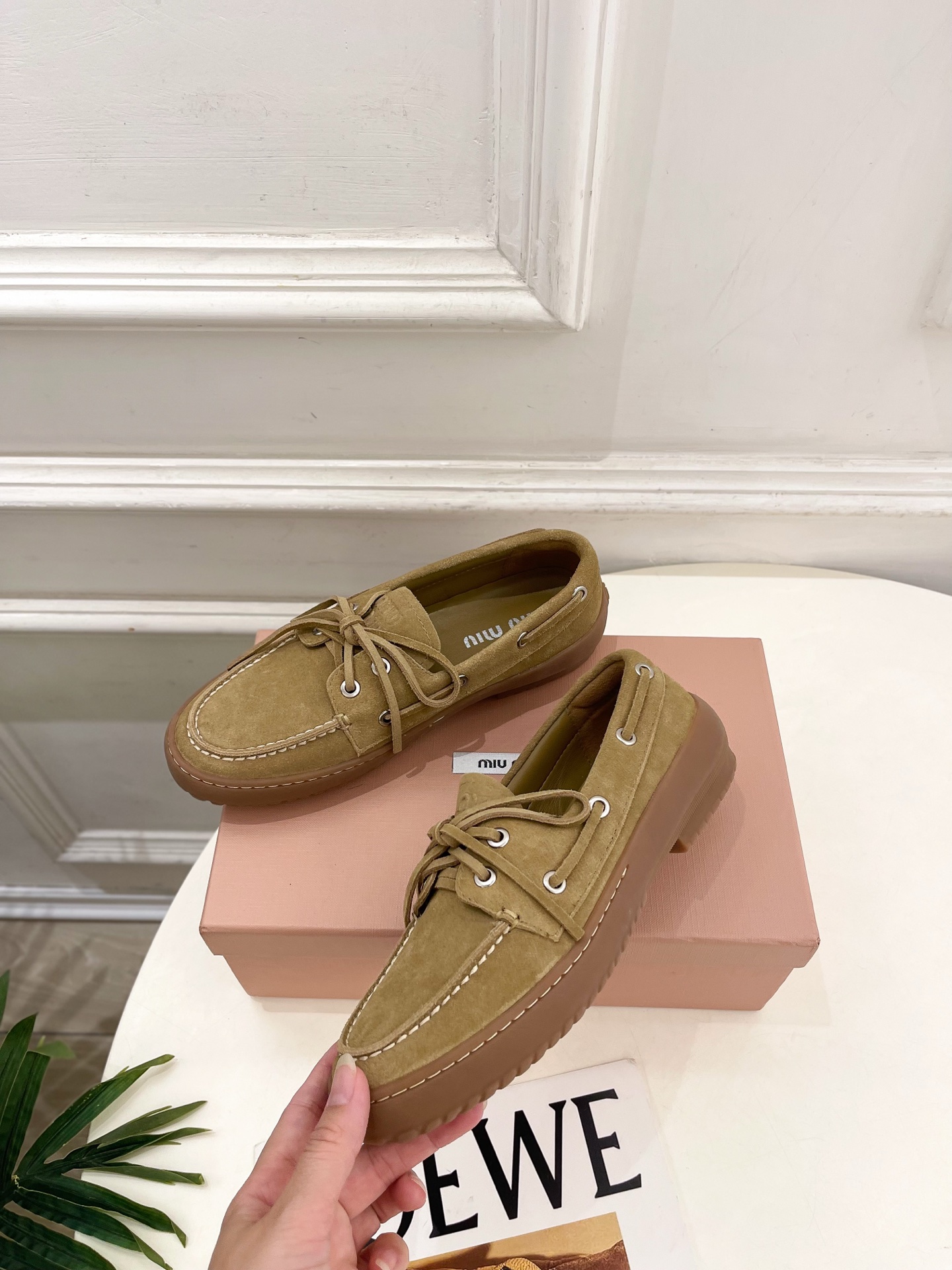 Miu Miu | 缪缪 26𝐬𝐬 🖤2026秋冬新品 专柜主打最新走秀款 miumiu复古风系带休闲乐福鞋 火爆上新 Miu Miu | 缪缪 26𝐬𝐬 🖤2026秋冬新品 专柜主打最新走秀款 miumiu复古风系带休闲乐福鞋 火爆上新