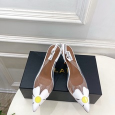 ALAÏA 阿莱亚26𝐬𝐬 2026春夏新品 秀场同款 BLOOM 雏菊花卉胶片露跟凉鞋 ————————— Ala ALAÏA 阿莱亚26𝐬𝐬 2026春夏新品 秀场同款 BLOOM 雏菊花卉胶片露跟凉鞋 ————————— Ala