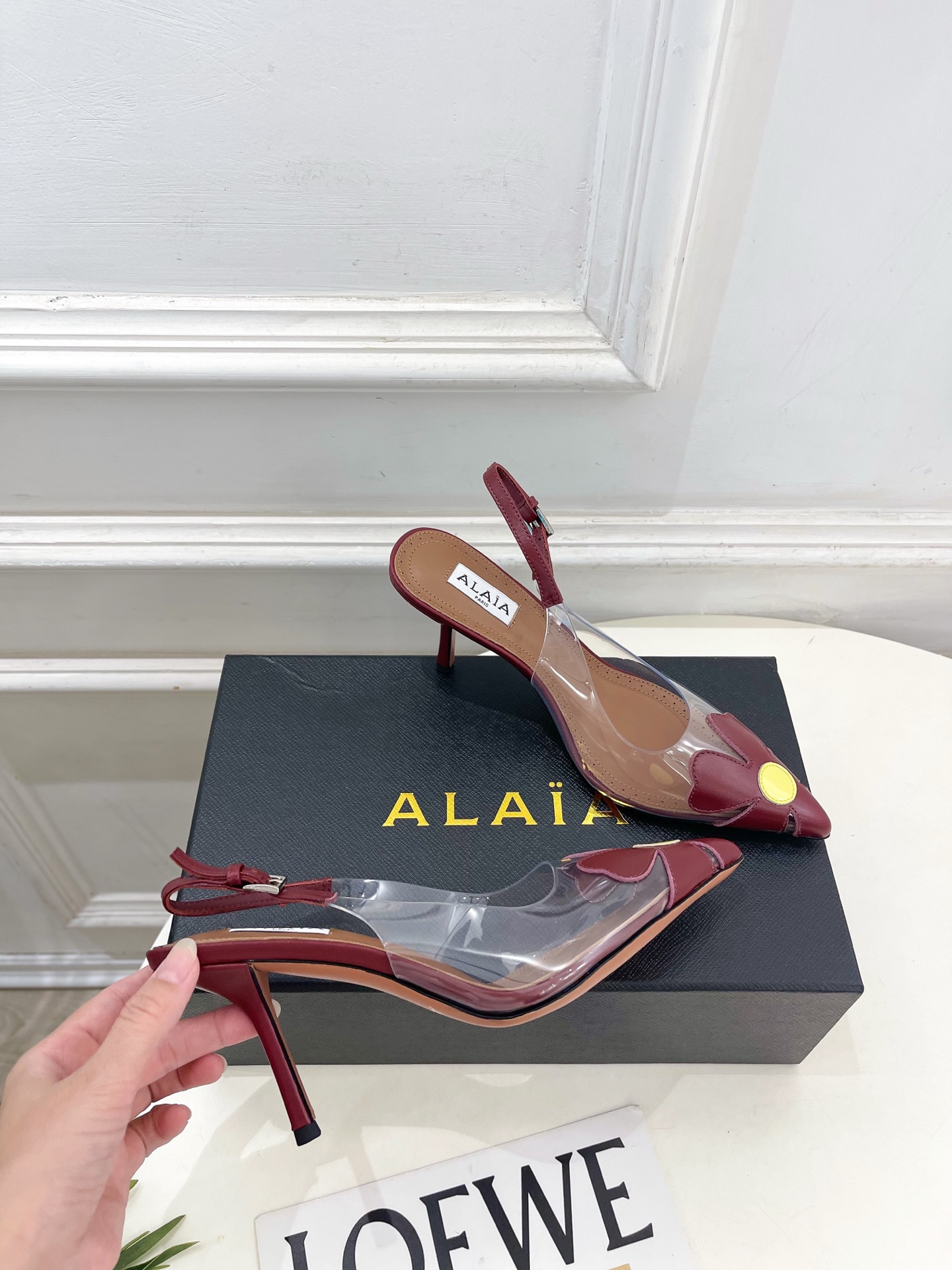ALAÏA 阿莱亚26𝐬𝐬   2026春夏新品 秀场同款 BLOOM 雏菊花卉胶片露跟凉鞋 ————————— Ala