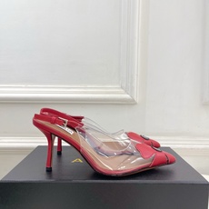 ALAÏA 阿莱亚26𝐬𝐬 2026春夏新品 秀场同款 BLOOM 雏菊花卉胶片露跟凉鞋 ————————— Ala ALAÏA 阿莱亚26𝐬𝐬 2026春夏新品 秀场同款 BLOOM 雏菊花卉胶片露跟凉鞋 ————————— Ala