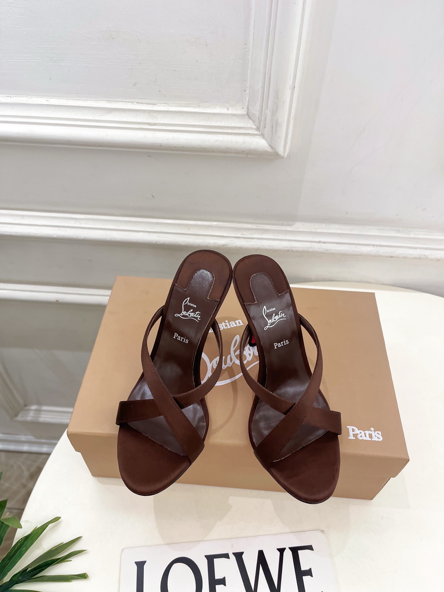 Christian Louboutin路铂廷 26ss ✨ 2026新品 CL极简交叉带高跟拖鞋 红底鞋系列,顶级硬货上 Christian Louboutin路铂廷 26ss ✨ 2026新品 CL极简交叉带高跟拖鞋 红底鞋系列,顶级硬货上