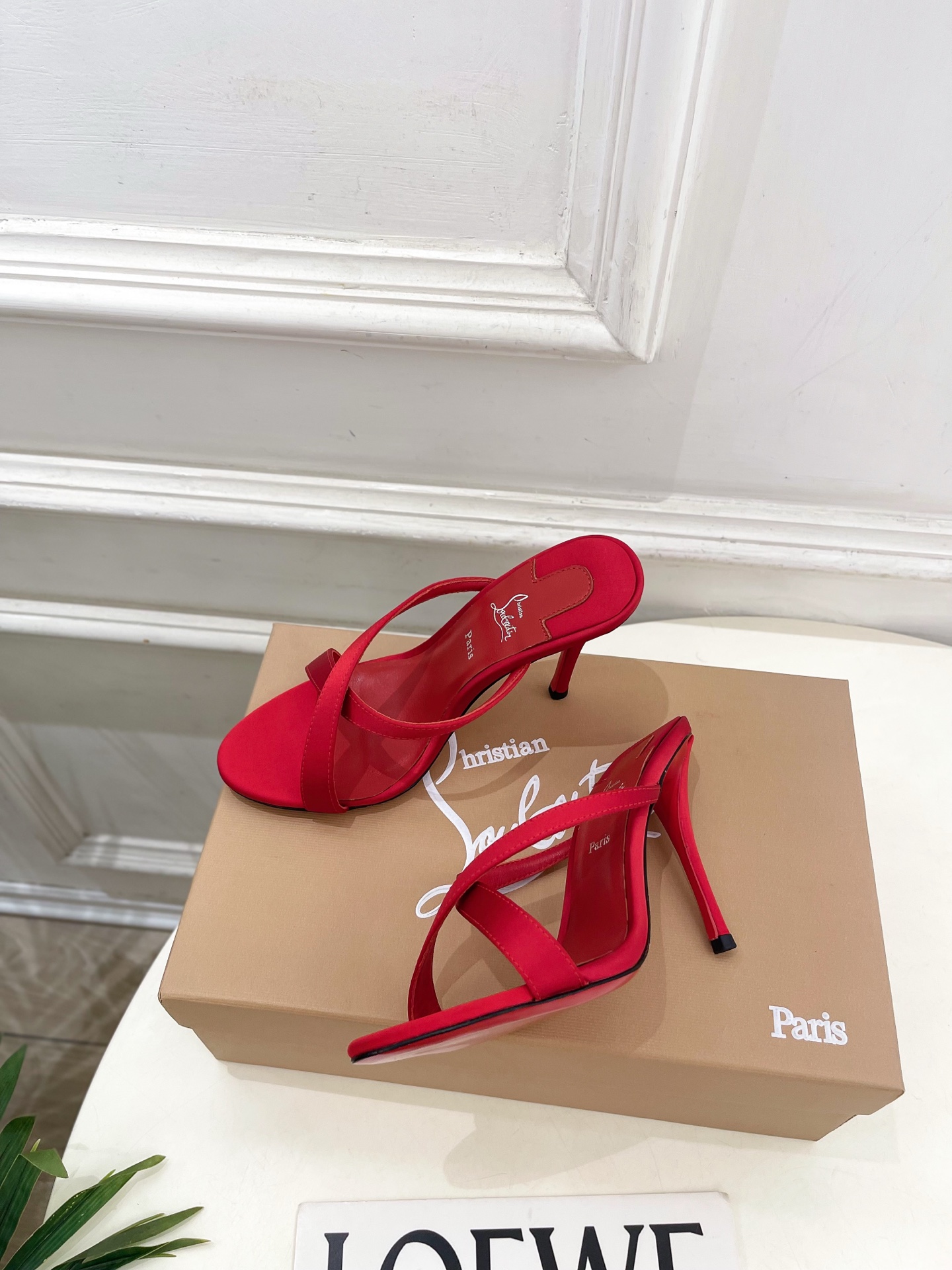 Christian Louboutin路铂廷 26ss ✨ 2026新品 CL极简交叉带高跟拖鞋 红底鞋系列,顶级硬货上 Christian Louboutin路铂廷 26ss ✨ 2026新品 CL极简交叉带高跟拖鞋 红底鞋系列,顶级硬货上