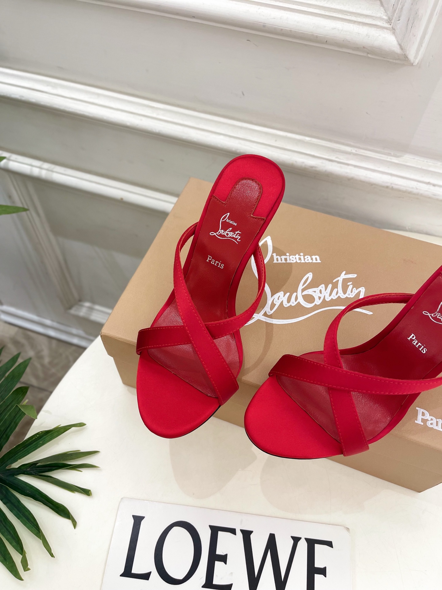 Christian Louboutin路铂廷 26ss ✨ 2026新品 CL极简交叉带高跟拖鞋 红底鞋系列,顶级硬货上 Christian Louboutin路铂廷 26ss ✨ 2026新品 CL极简交叉带高跟拖鞋 红底鞋系列,顶级硬货上
