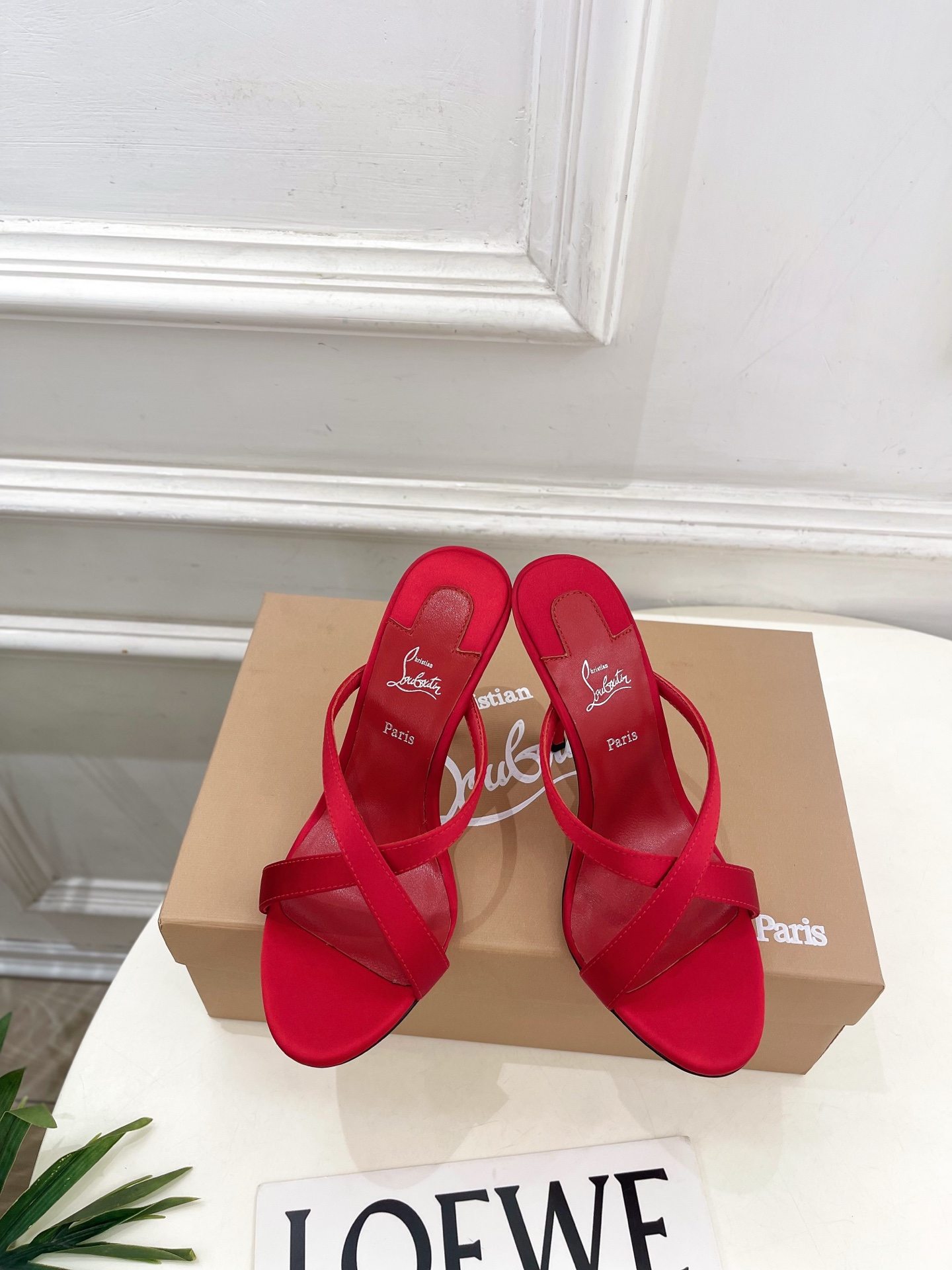 Christian Louboutin路铂廷 26ss ✨ 2026新品 CL极简交叉带高跟拖鞋 红底鞋系列,顶级硬货上 Christian Louboutin路铂廷 26ss ✨ 2026新品 CL极简交叉带高跟拖鞋 红底鞋系列,顶级硬货上