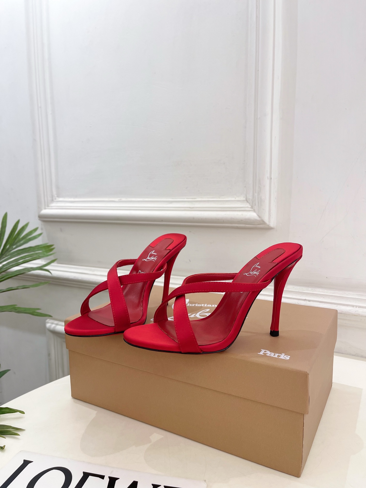 Christian Louboutin路铂廷 26ss ✨ 2026新品 CL极简交叉带高跟拖鞋 红底鞋系列,顶级硬货上 Christian Louboutin路铂廷 26ss ✨ 2026新品 CL极简交叉带高跟拖鞋 红底鞋系列,顶级硬货上