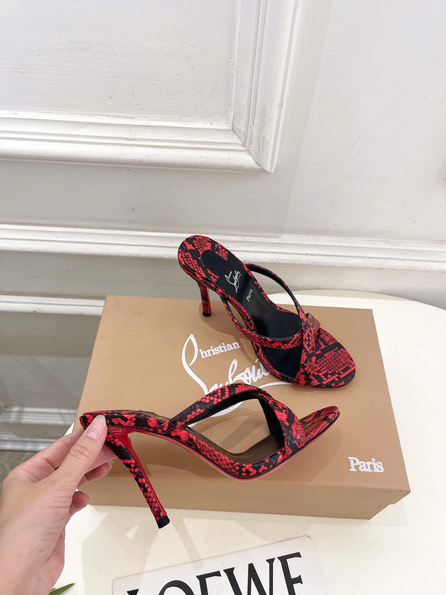 Christian Louboutin路铂廷 26ss ✨ 2026新品 CL极简交叉带高跟拖鞋 红底鞋系列，顶级硬货上