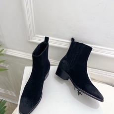 CELINE | 赛琳 26𝐬𝐬 💛2026秋冬新品 复古做旧粗跟切尔西短靴 上新! 🔜BS 这一季的赛琳真的是开 CELINE | 赛琳 26𝐬𝐬 💛2026秋冬新品 复古做旧粗跟切尔西短靴 上新! 🔜BS 这一季的赛琳真的是开
