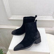 CELINE | 赛琳 26𝐬𝐬 💛2026秋冬新品 复古做旧粗跟切尔西短靴 上新! 🔜BS 这一季的赛琳真的是开 CELINE | 赛琳 26𝐬𝐬 💛2026秋冬新品 复古做旧粗跟切尔西短靴 上新! 🔜BS 这一季的赛琳真的是开