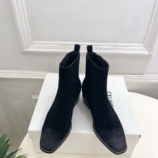 CELINE | 赛琳 26𝐬𝐬 💛2026秋冬新品 复古做旧粗跟切尔西短靴 上新! 🔜BS 这一季的赛琳真的是开 CELINE | 赛琳 26𝐬𝐬 💛2026秋冬新品 复古做旧粗跟切尔西短靴 上新! 🔜BS 这一季的赛琳真的是开