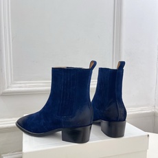 CELINE | 赛琳 26𝐬𝐬 💛2026秋冬新品 复古做旧粗跟切尔西短靴 上新! 🔜BS 这一季的赛琳真的是开 CELINE | 赛琳 26𝐬𝐬 💛2026秋冬新品 复古做旧粗跟切尔西短靴 上新! 🔜BS 这一季的赛琳真的是开