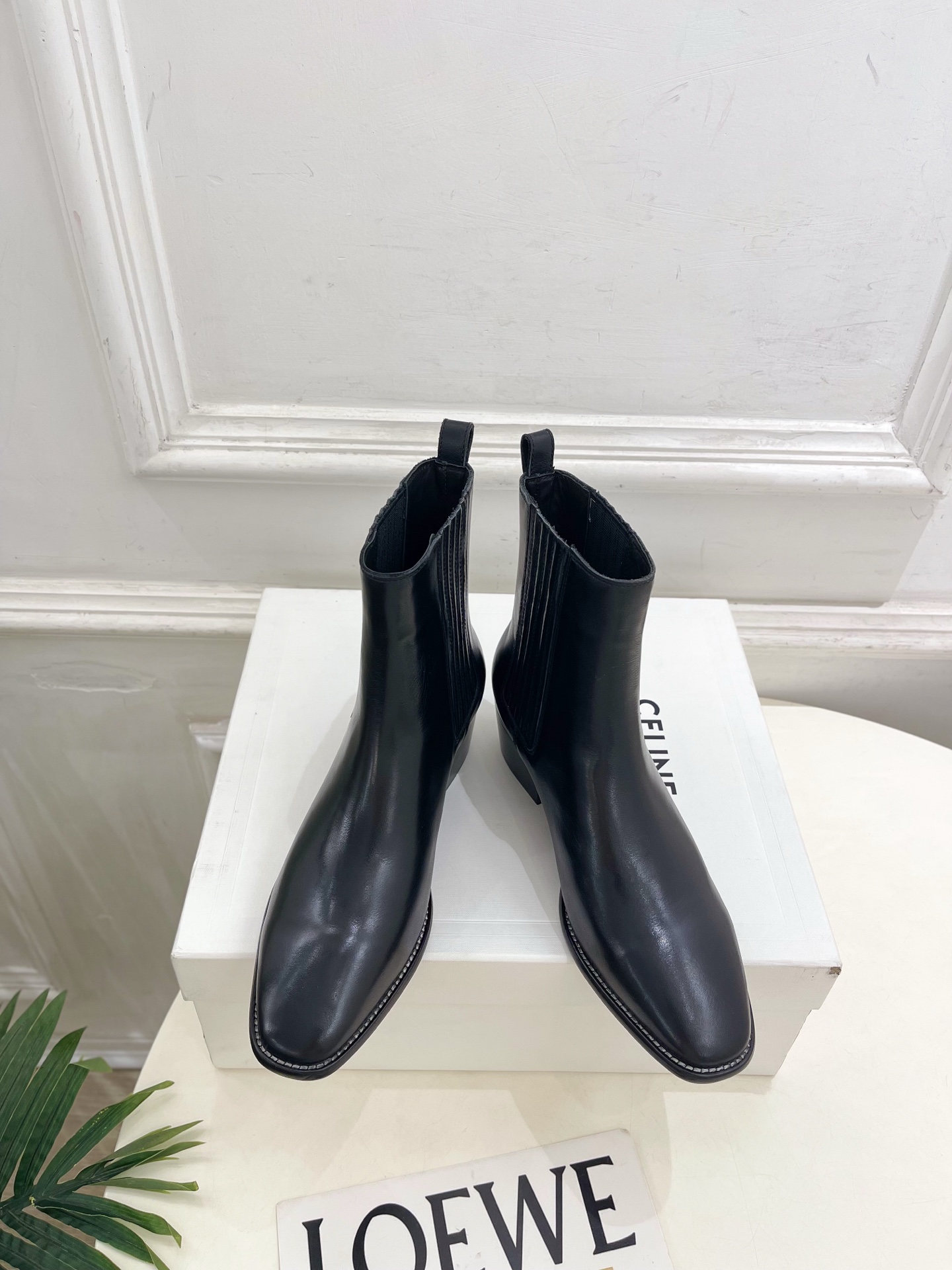 CELINE | 赛琳 26𝐬𝐬 💛2026秋冬新品 复古做旧粗跟切尔西短靴 上新! 🔜BS 这一季的赛琳真的是开 CELINE | 赛琳 26𝐬𝐬 💛2026秋冬新品 复古做旧粗跟切尔西短靴 上新! 🔜BS 这一季的赛琳真的是开