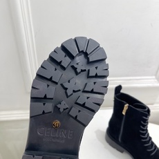 CELINE | 赛琳 26𝐬𝐬 💛2026秋冬新品 凯旋门复古厚底马丁靴短靴 上新! 🔜BS 这一季的赛琳真的是 CELINE | 赛琳 26𝐬𝐬 💛2026秋冬新品 凯旋门复古厚底马丁靴短靴 上新! 🔜BS 这一季的赛琳真的是