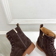 CELINE | 赛琳 26𝐬𝐬 💛2026秋冬新品 凯旋门复古厚底马丁靴短靴 上新! 🔜BS 这一季的赛琳真的是 CELINE | 赛琳 26𝐬𝐬 💛2026秋冬新品 凯旋门复古厚底马丁靴短靴 上新! 🔜BS 这一季的赛琳真的是