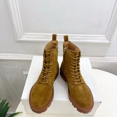 CELINE | 赛琳 26𝐬𝐬 💛2026秋冬新品 凯旋门复古厚底马丁靴短靴 上新! 🔜BS 这一季的赛琳真的是 CELINE | 赛琳 26𝐬𝐬 💛2026秋冬新品 凯旋门复古厚底马丁靴短靴 上新! 🔜BS 这一季的赛琳真的是